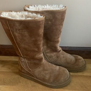 UGG Womens KNIGHTSBRIDGE Chestnut Brown with Back Zipper Boots Size 9